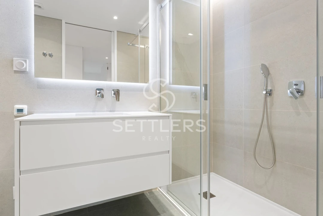 Apartamento T1 para Venda em Carcavelos e Parede Foto 12