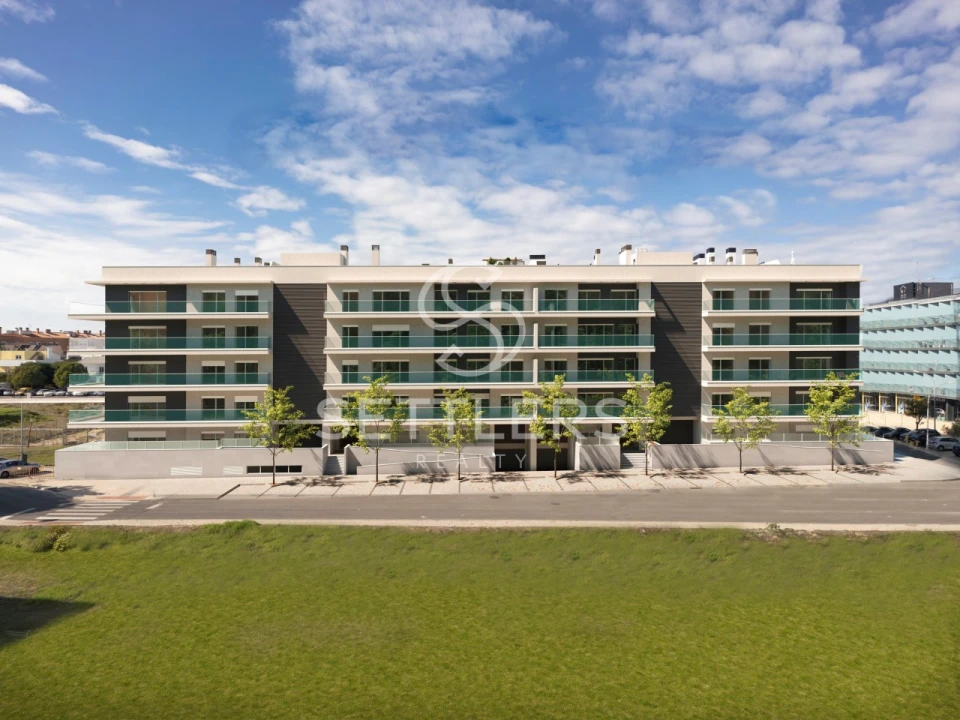 Apartamento T1 para Venda em Carcavelos e Parede Foto 15