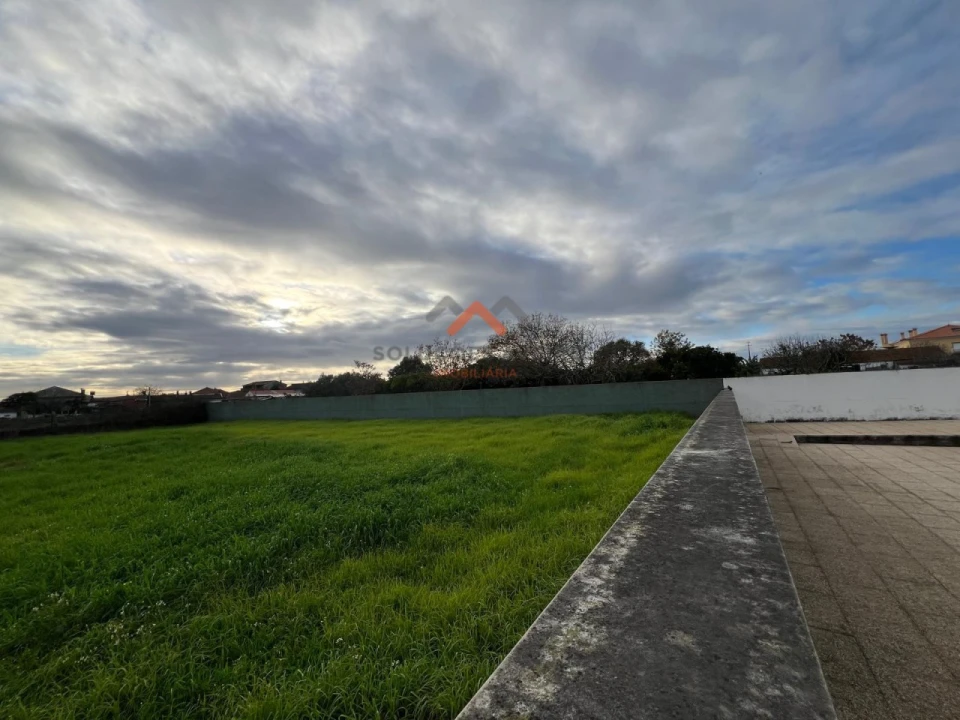 Moradia T4 para Venda em Ouca Foto 20