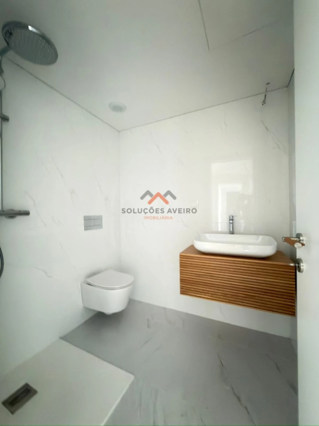 Apartamento T3 para Venda em Glória e Vera Cruz Foto 21