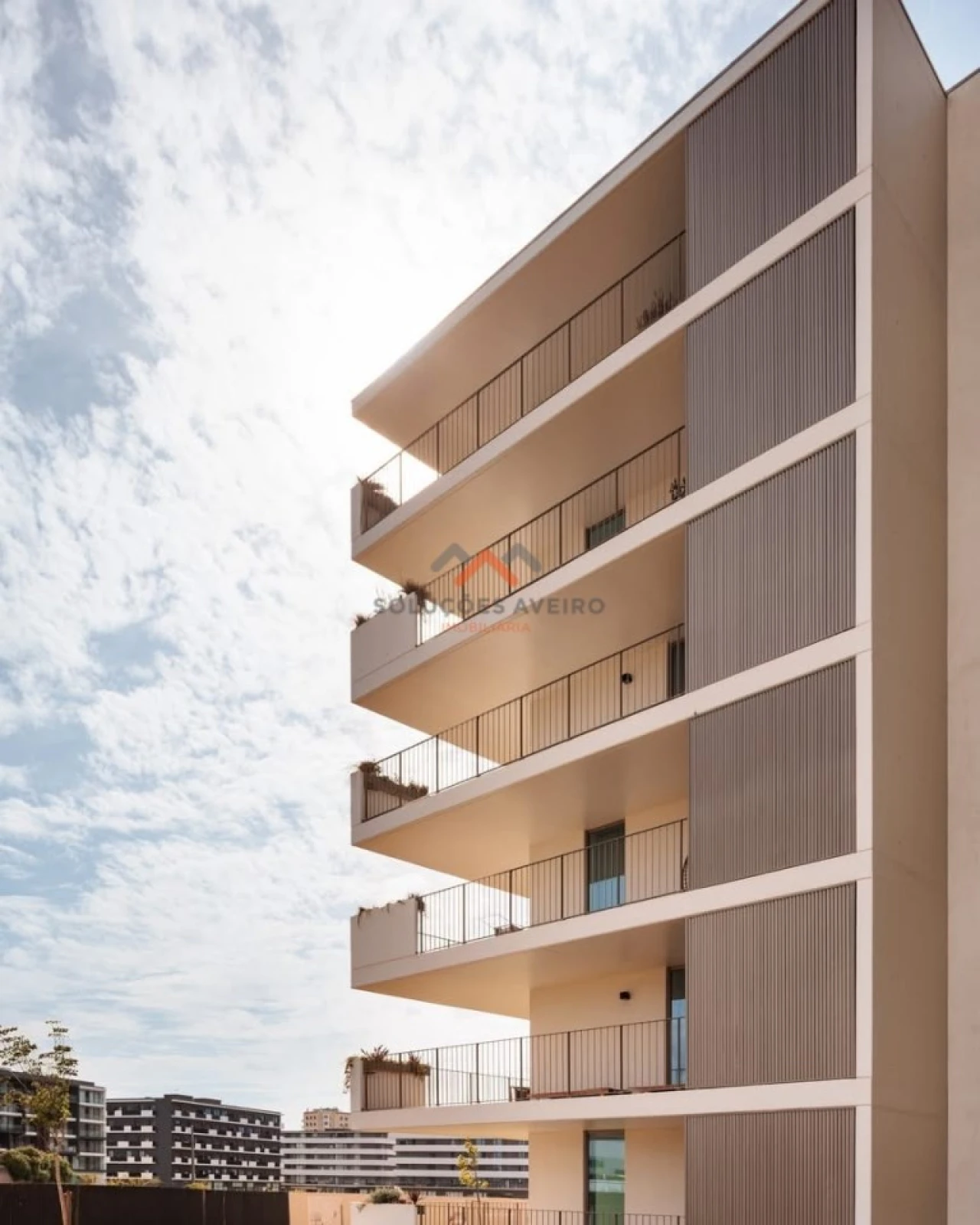 Apartamento T3 para Venda em Glória e Vera Cruz Foto 2