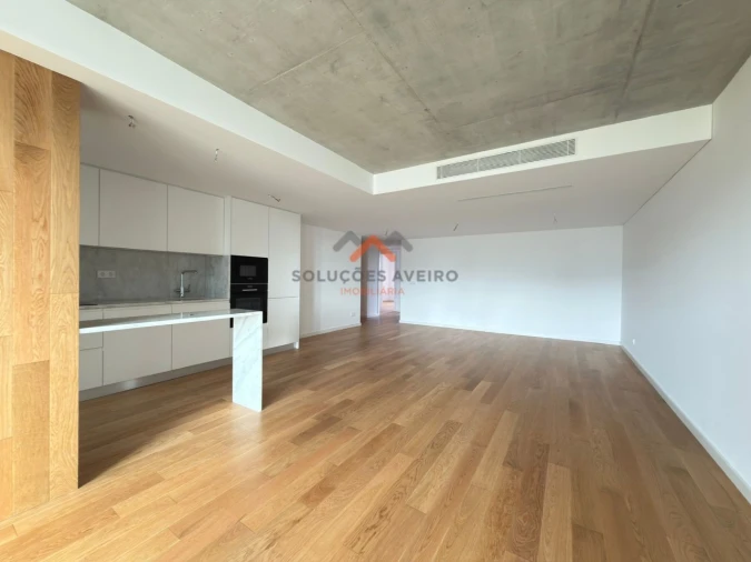 Apartamento T3 para Venda em Glória e Vera Cruz Foto 1