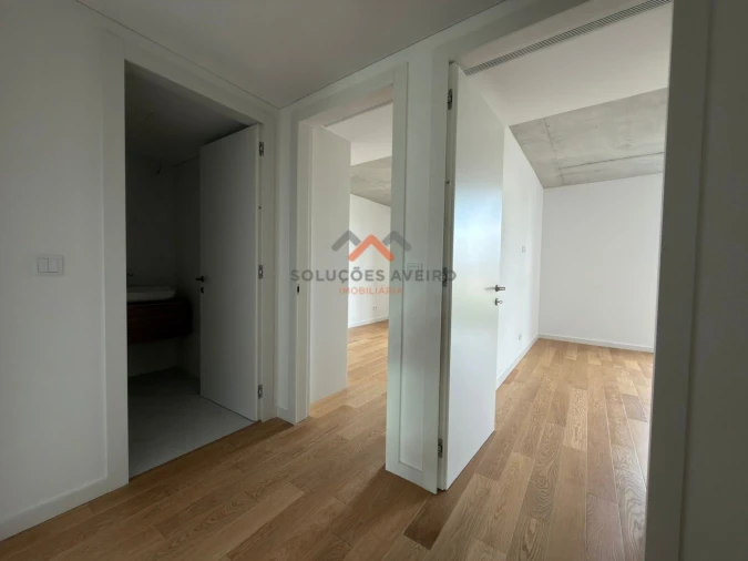 Apartamento T3 para Venda em Glória e Vera Cruz Foto 25