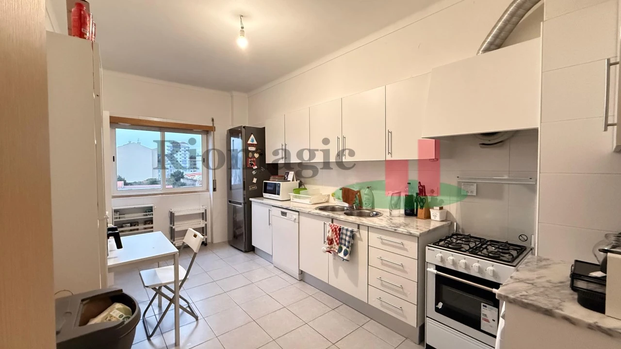 Apartamento T4 para Venda em Rio Maior Foto 1