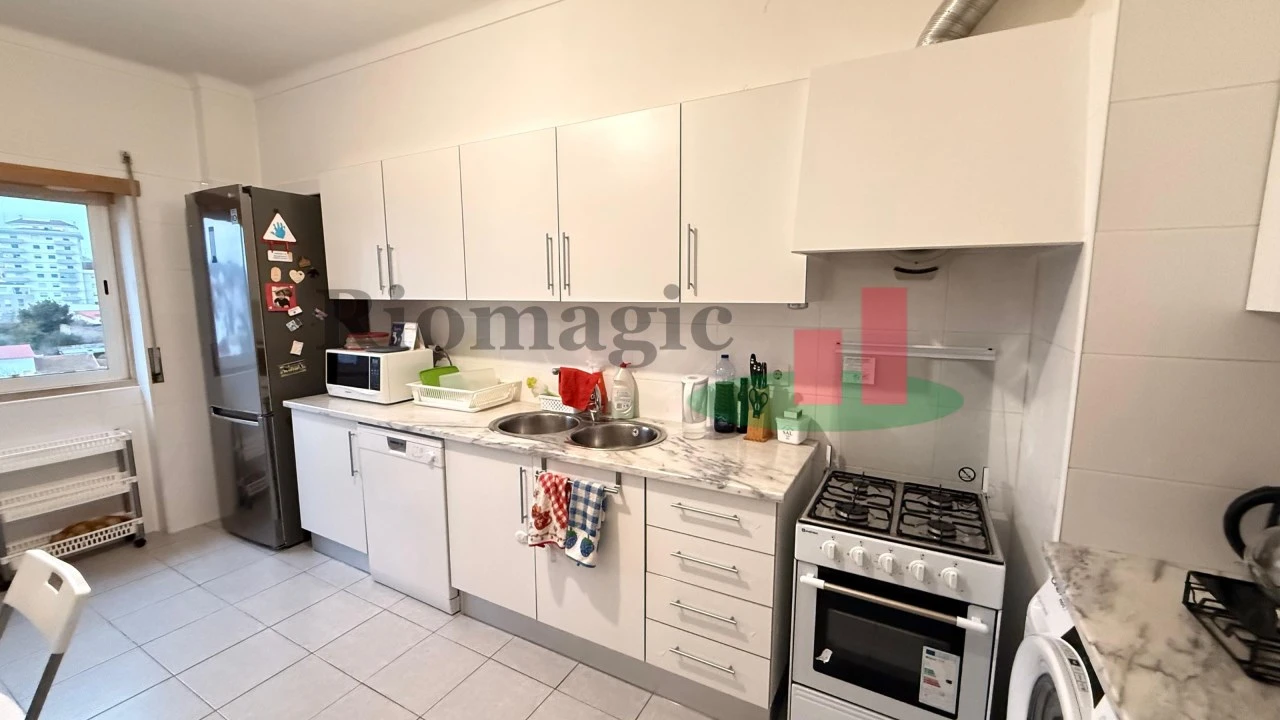 Apartamento T4 para Venda em Rio Maior Foto 2