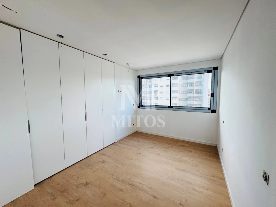 Apartamento T2 para Venda em Darque Foto 7