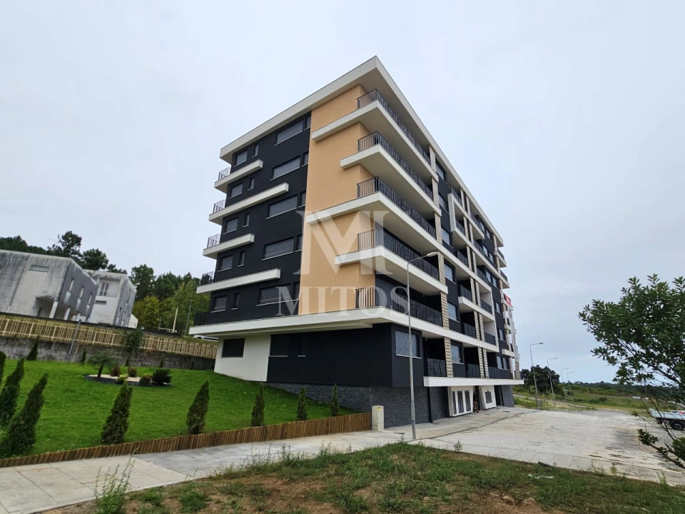 Apartamento T2 para Venda em Darque Foto 2