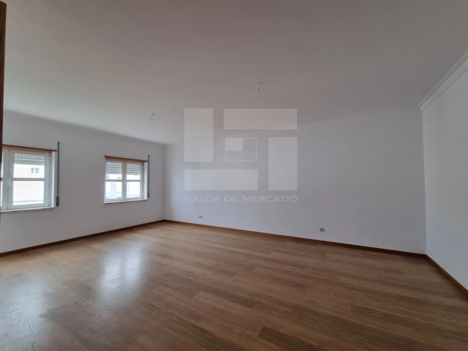 Apartamento T2 para Venda em Venteira Foto 4
