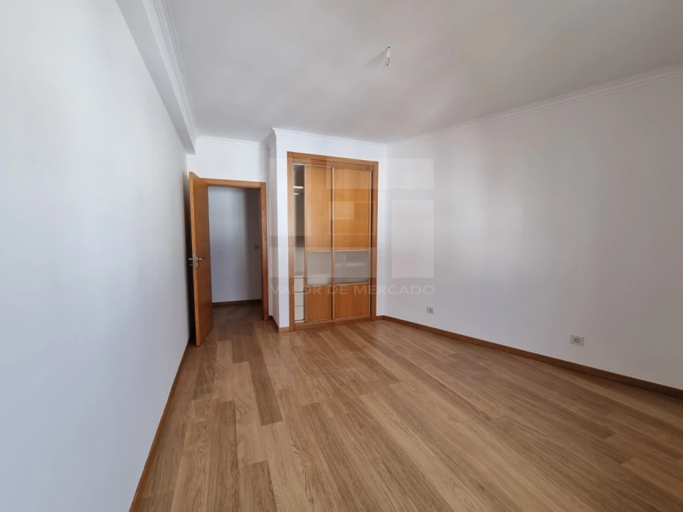 Apartamento T2 para Venda em Venteira Foto 11