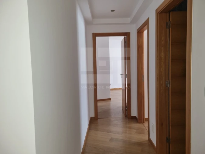 Apartamento T2 para Venda em Venteira Foto 7