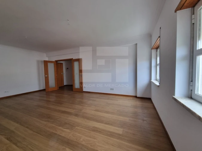 Apartamento T2 para Venda em Venteira Foto 9