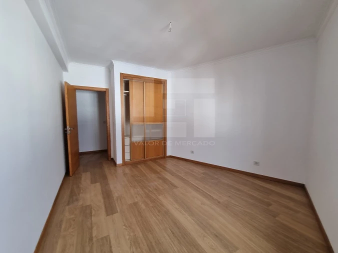 Apartamento T2 para Venda em Venteira Foto 16