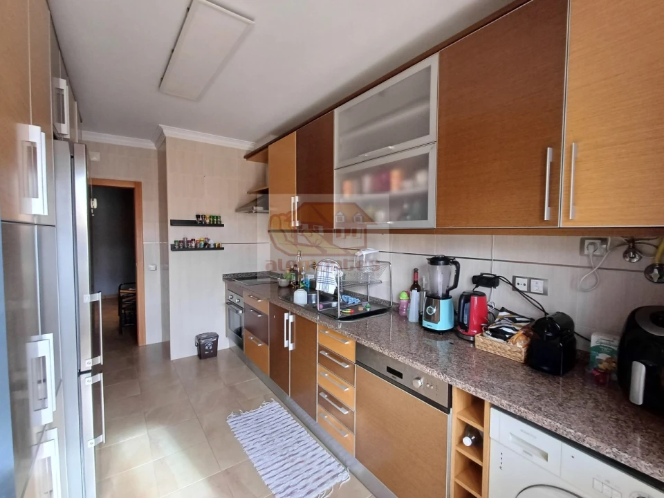 Apartamento T2 para Venda em Grândola e Santa Margarida da Serra Foto 2