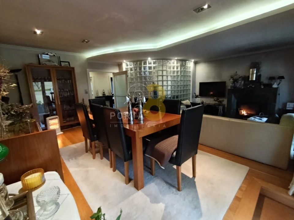 Moradia T4 para Venda em Custóias, Leça do Balio e Guifões Foto 1