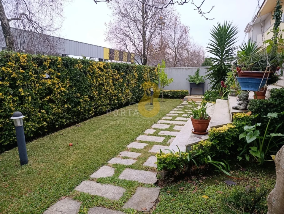 Moradia T4 para Venda em Custóias, Leça do Balio e Guifões Foto 52