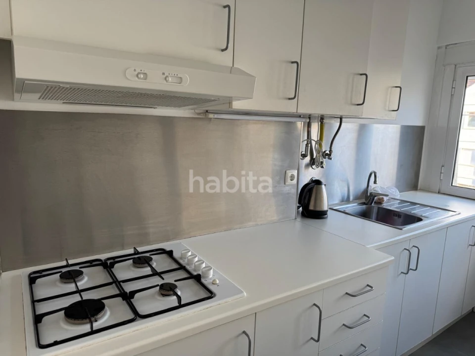 Apartamento T2 para Venda em São Domingos de Benfica Foto 3