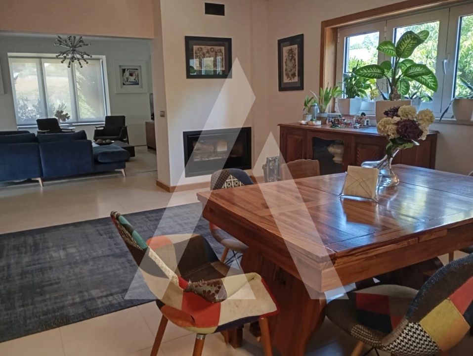 Moradia T6 para Venda em Palhaça Foto 10