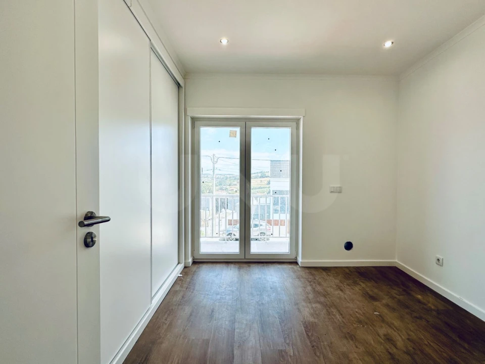 Apartamento T3 para Venda em Lourinhã e Atalaia Foto 11
