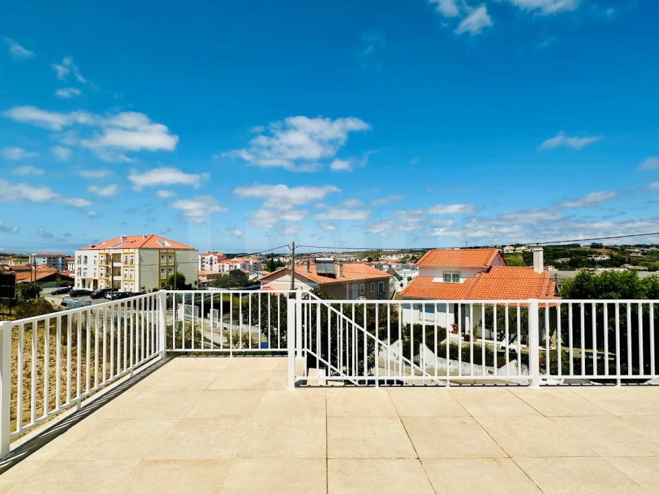 Apartamento T3 para Venda em Lourinhã e Atalaia Foto 21