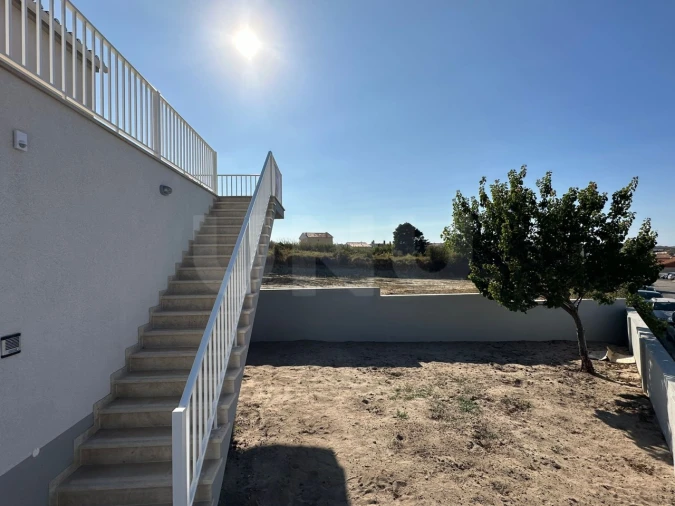 Apartamento T3 para Venda em Lourinhã e Atalaia Foto 22