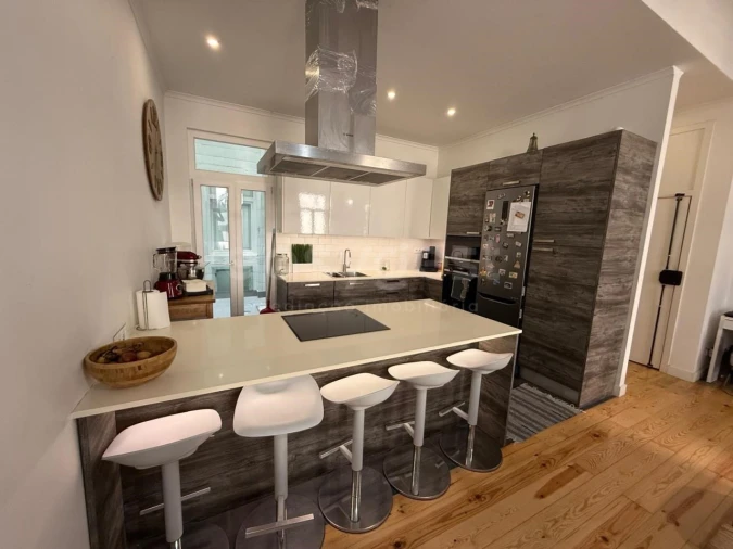 Apartamento T3 para Venda em Arroios Foto 35