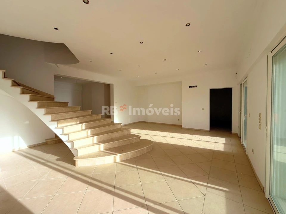 Moradia T3 para Venda em Além da Ribeira e Pedreira Foto 35