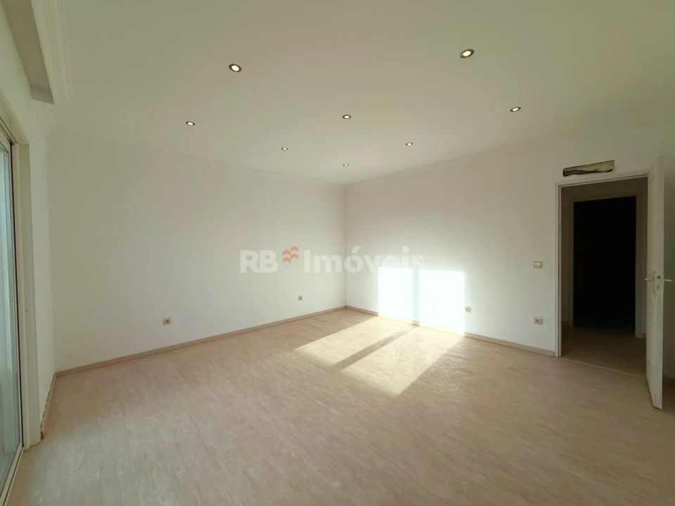 Moradia T3 para Venda em Além da Ribeira e Pedreira Foto 46