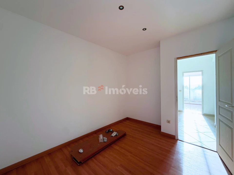 Moradia T3 para Venda em Além da Ribeira e Pedreira Foto 52