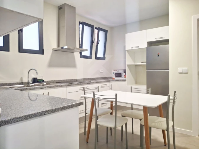 Moradia T2 para Arrendamento em Funchal (Santa Maria Maior) Foto 1