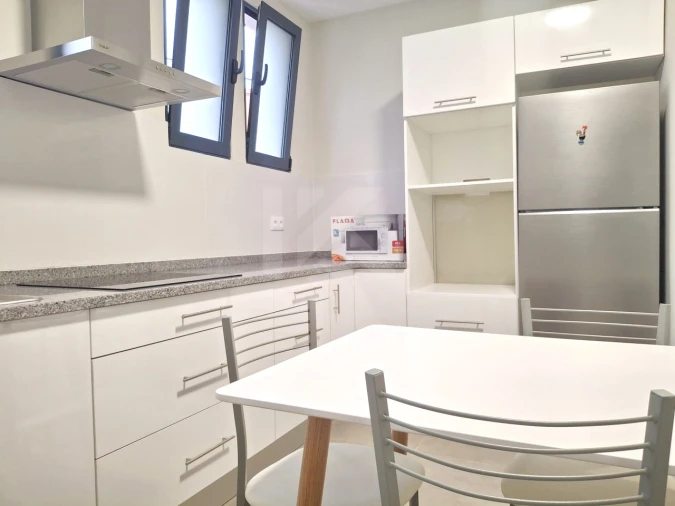 Moradia T2 para Arrendamento em Funchal (Santa Maria Maior) Foto 2