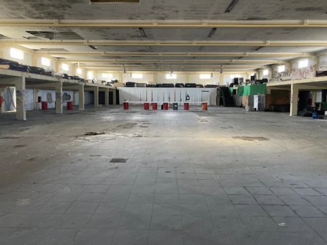 Armazém para Venda em Queluz e Belas Foto 1