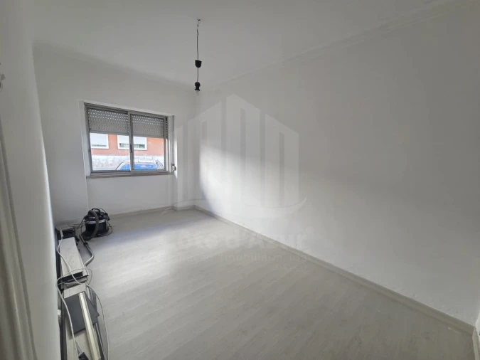 Apartamento T3 para Venda em Seixal, Arrentela e Aldeia de Paio Pires Foto 2