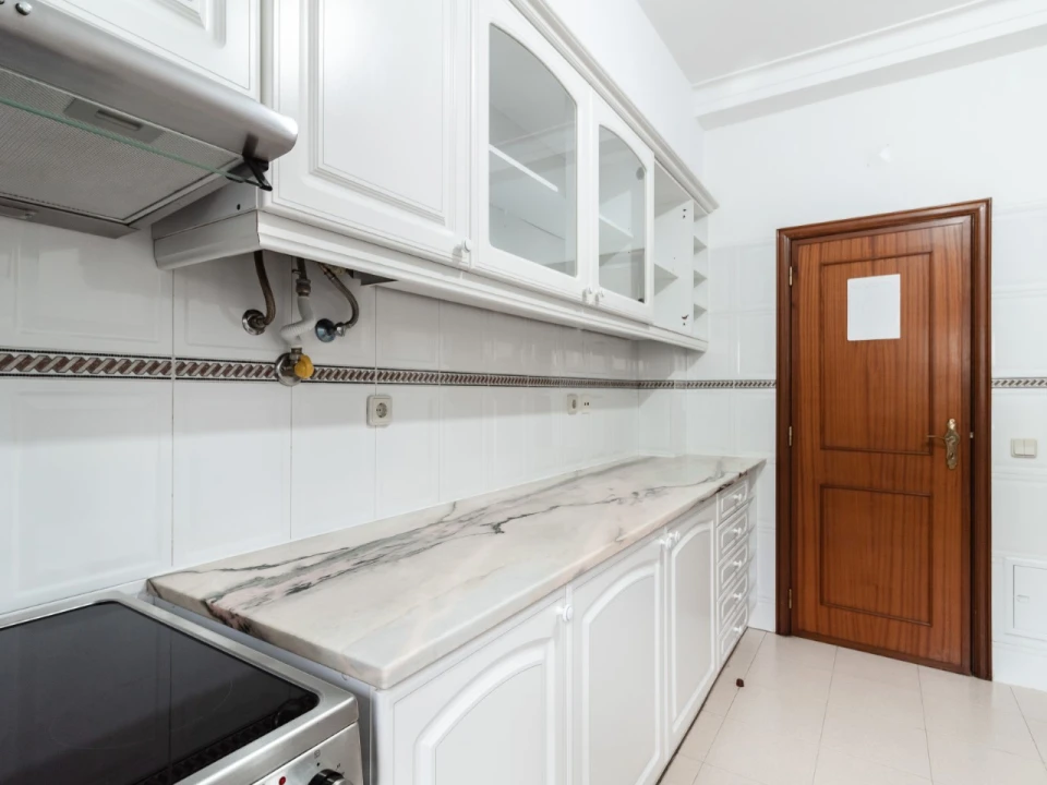 Apartamento T3 para Venda em Sé Nova, Santa Cruz, Almedina e São Bartolomeu Foto 13