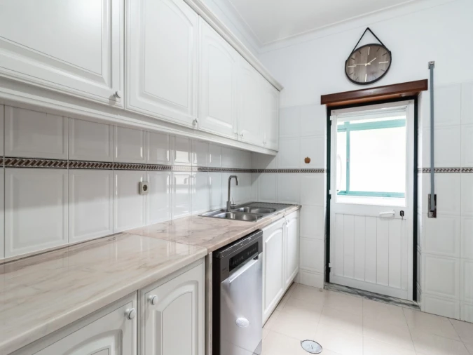 Apartamento T3 para Venda em Sé Nova, Santa Cruz, Almedina e São Bartolomeu Foto 2