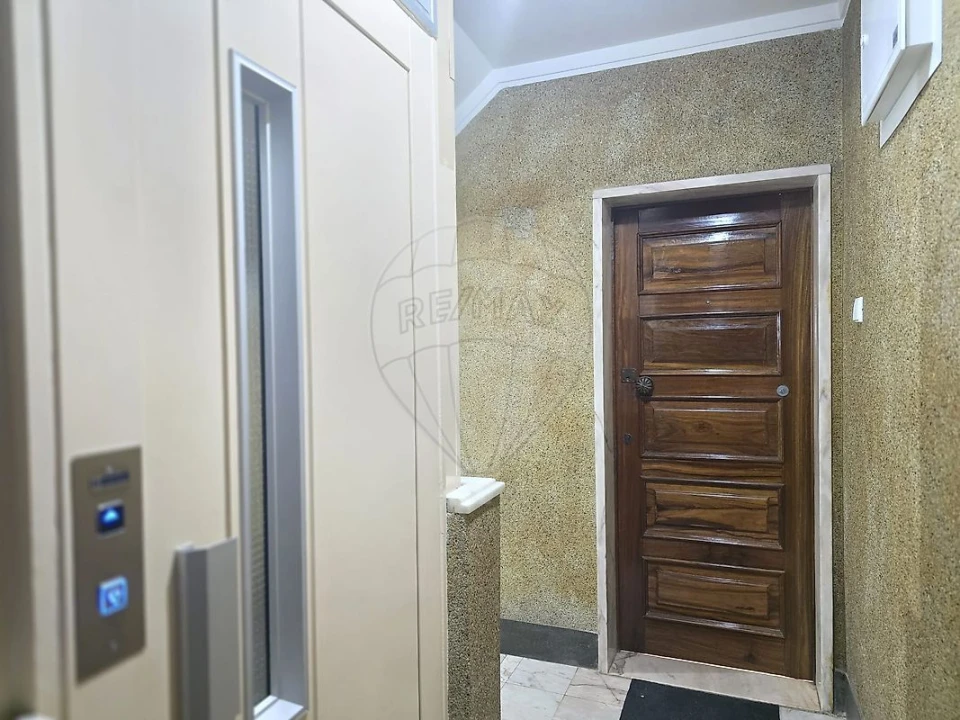 Apartamento T4 para Venda em Massamá e Monte Abraão Foto 21