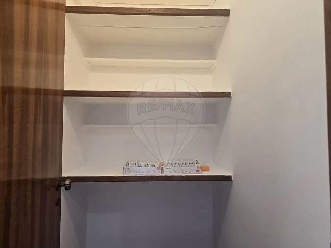 Apartamento T4 para Venda em Massamá e Monte Abraão Foto 9