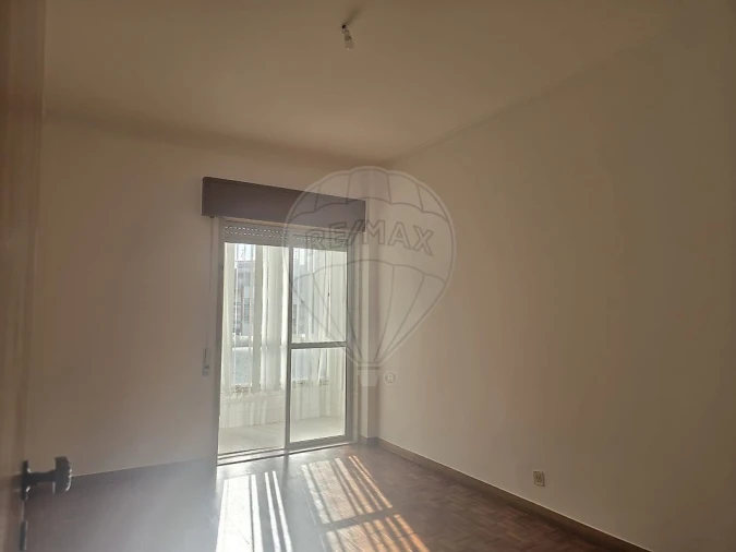 Apartamento T4 para Venda em Massamá e Monte Abraão Foto 4