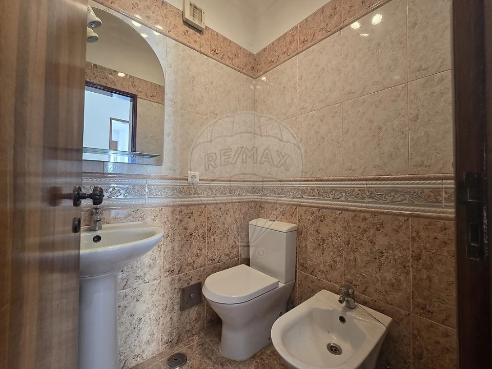 Apartamento T4 para Venda em Massamá e Monte Abraão Foto 20