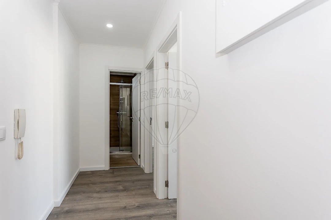 Apartamento T1 para Venda em Póvoa de Santa Iria e Forte da Casa Foto 8