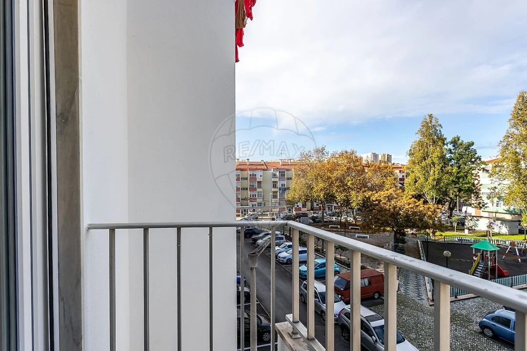 Apartamento T1 para Venda em Póvoa de Santa Iria e Forte da Casa Foto 5