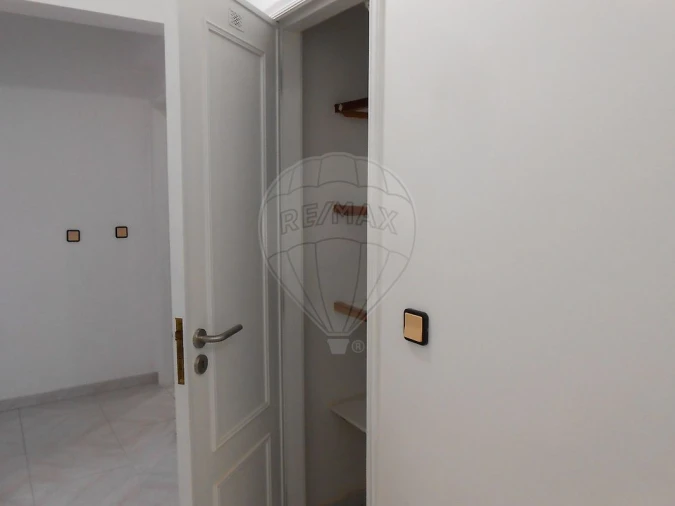 Apartamento T2 para Arrendamento em Cacém e São Marcos Foto 5