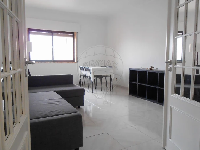 Apartamento T2 para Arrendamento em Cacém e São Marcos Foto 7