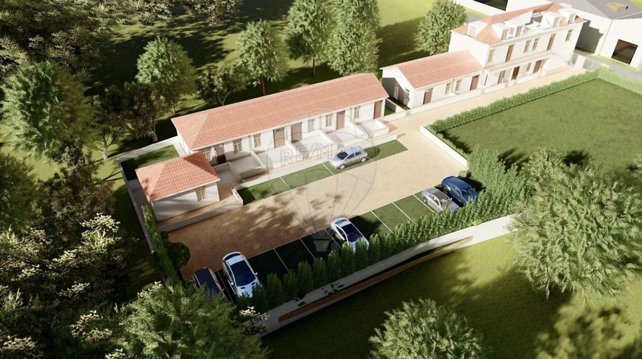 Moradia T2 para Venda em Oliveira do Douro Foto 5