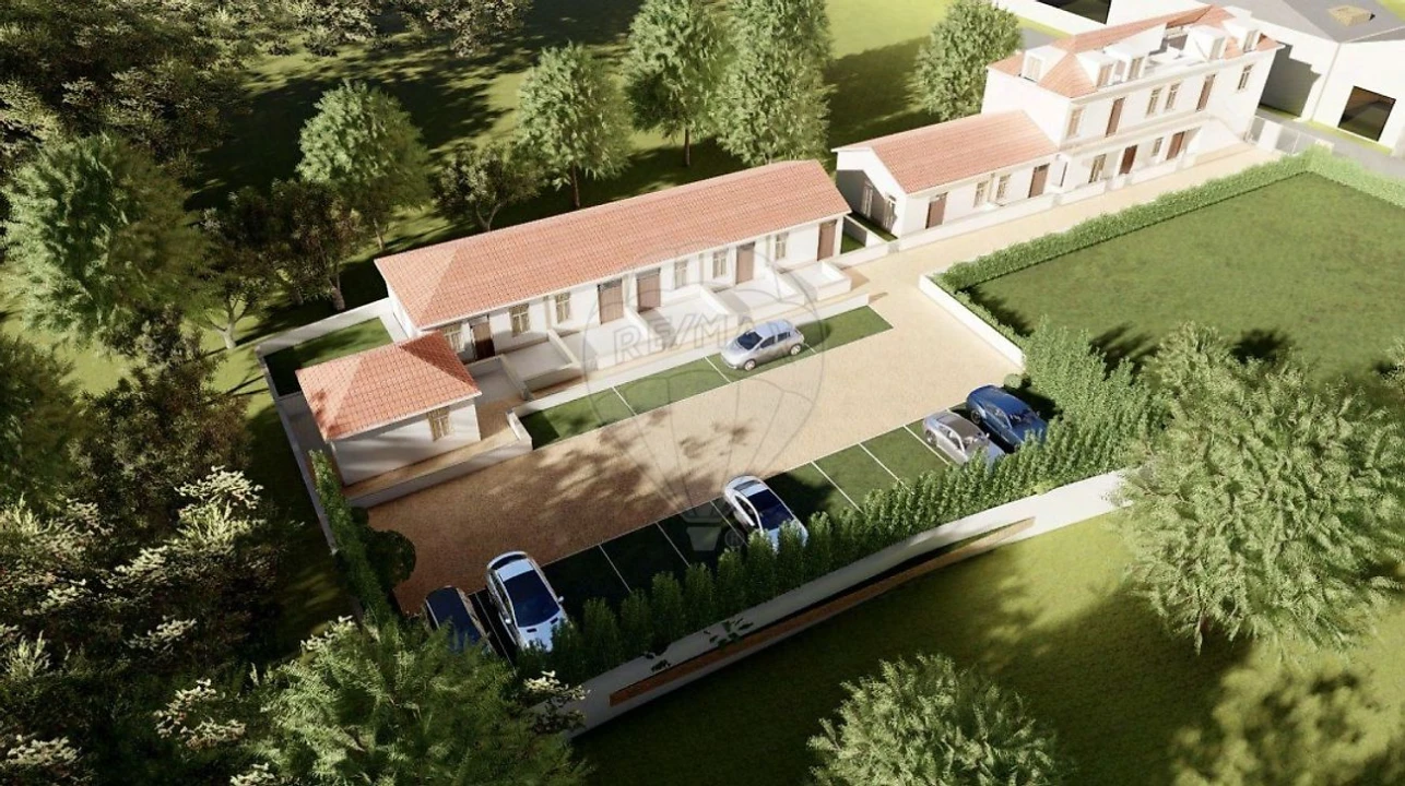 Moradia T2 para Venda em Oliveira do Douro Foto 3