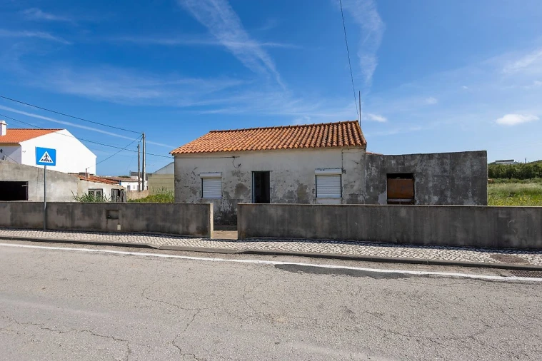 Moradia T2 para Venda em São Pedro da Cadeira Foto 18