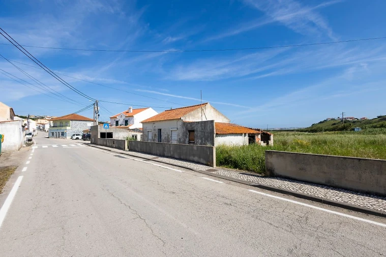 Moradia T2 para Venda em São Pedro da Cadeira Foto 19