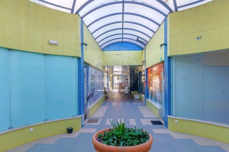 Loja para Arrendamento em Algueirão-Mem Martins Foto 12