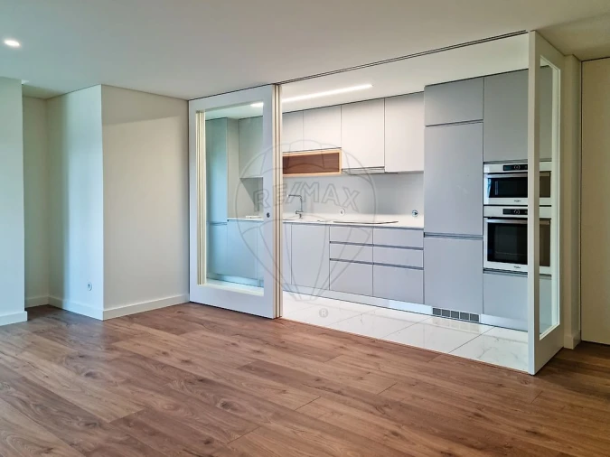 Apartamento T1 para Arrendamento em Moscavide e Portela Foto 2