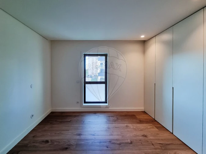 Apartamento T1 para Arrendamento em Moscavide e Portela Foto 9