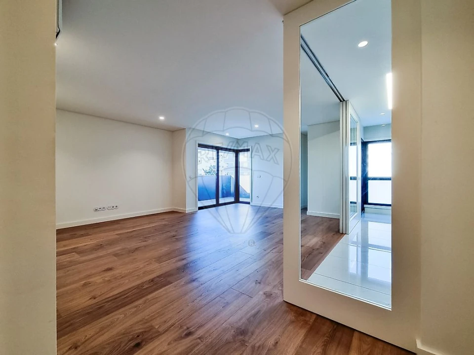 Apartamento T1 para Arrendamento em Moscavide e Portela Foto 10